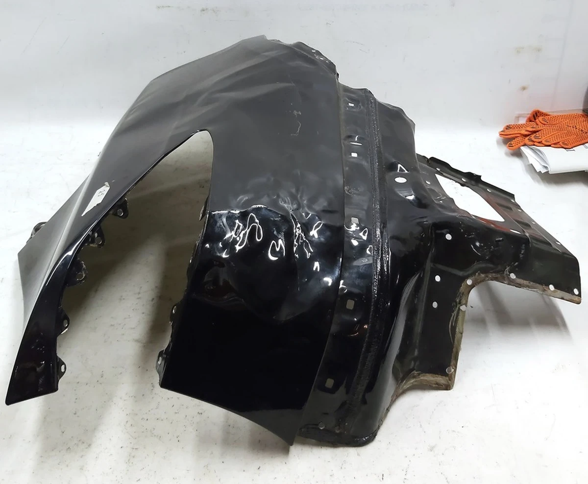 19 Чверть задня права крило без чобітка з пошкодженням Tesla model X 1073168-S0-B