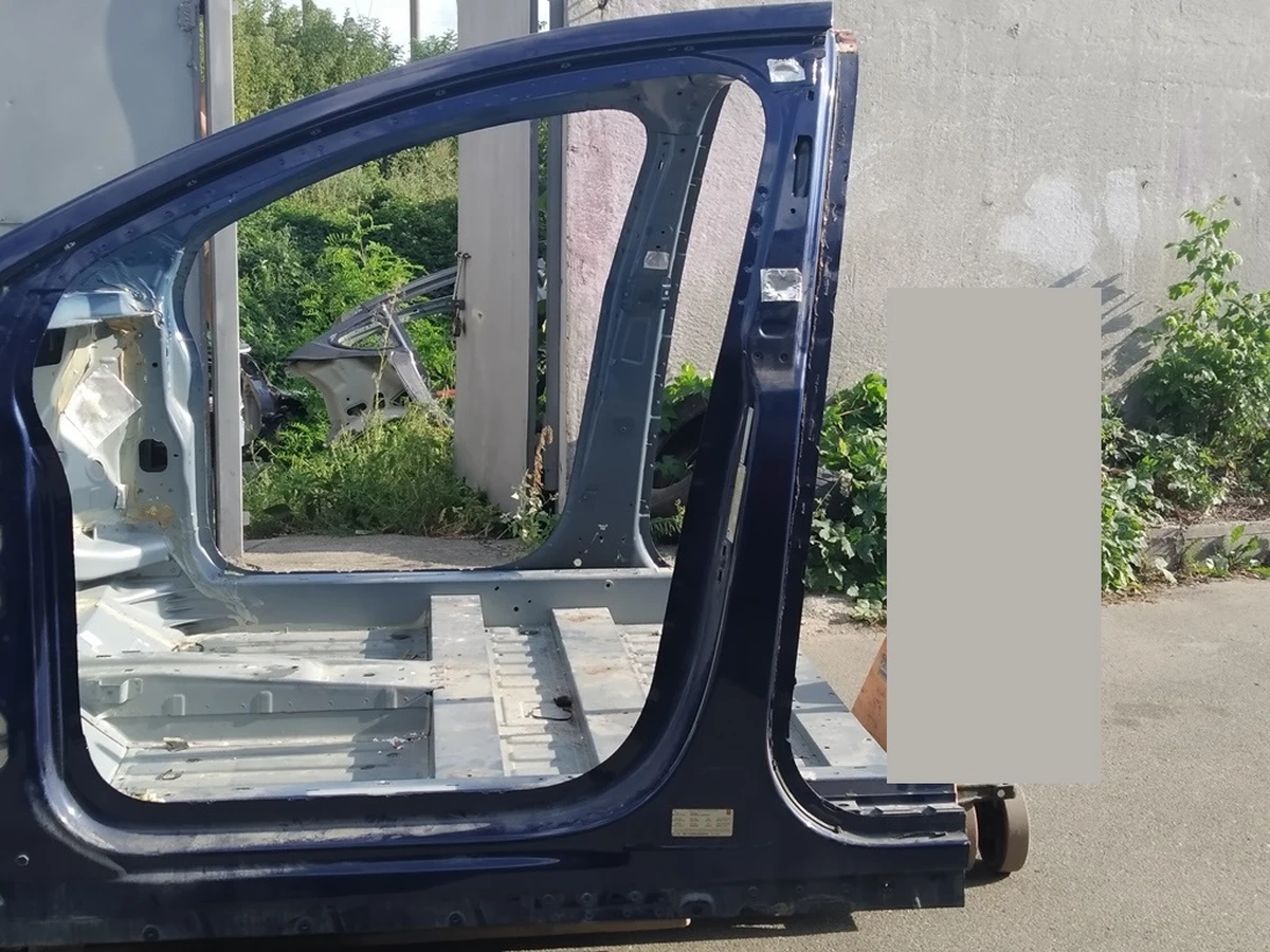 1 Чверть передня ліва стійка А/B з лонжероном і стаканом в зборі Tesla Model X 1073190, 1069430, 1069415