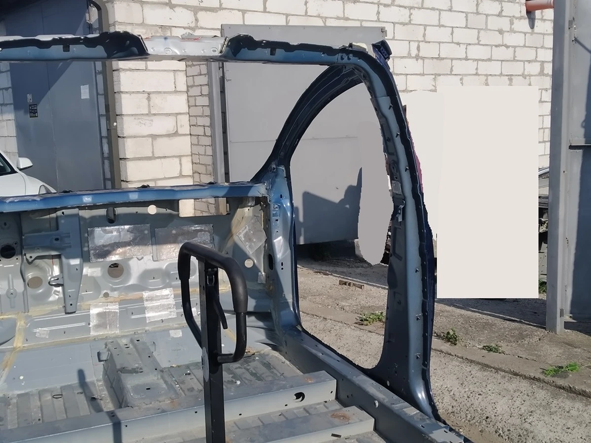 1 Чверть передня права стійка А/B з лонжероном і стаканом в зборі Tesla Model X 1073191, 1069431, 1069416