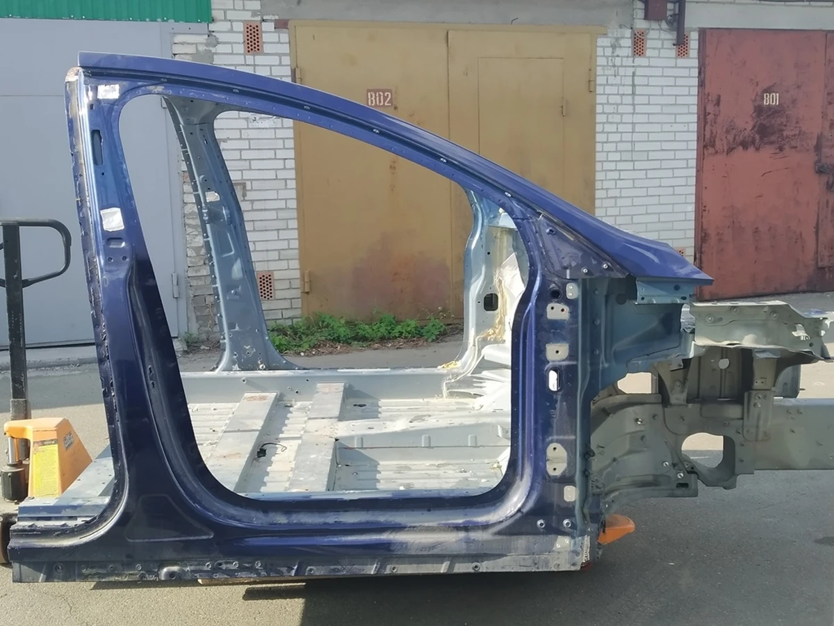 1 Чверть передня права стійка А/B з лонжероном і стаканом в зборі Tesla Model X 1073191, 1069431, 1069416