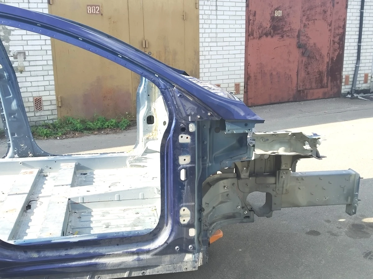 1 Чверть передня права стійка А/B з лонжероном і стаканом в зборі Tesla Model X 1073191, 1069431, 1069416