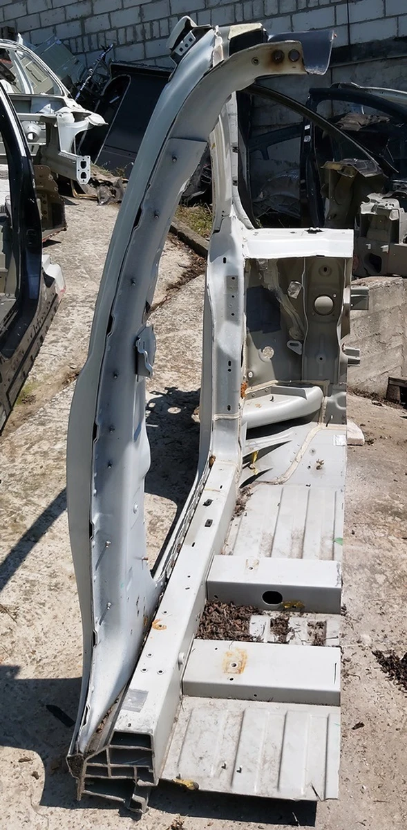 3 Кузов бічна частина ліва A/B у зборі з лонжероном, склянкою та полицею крила Tesla model X 1069415-S0-E