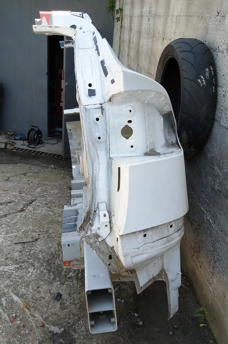 3 Кузов збоку права A/B/C Tesla model X 1073193-S0-B