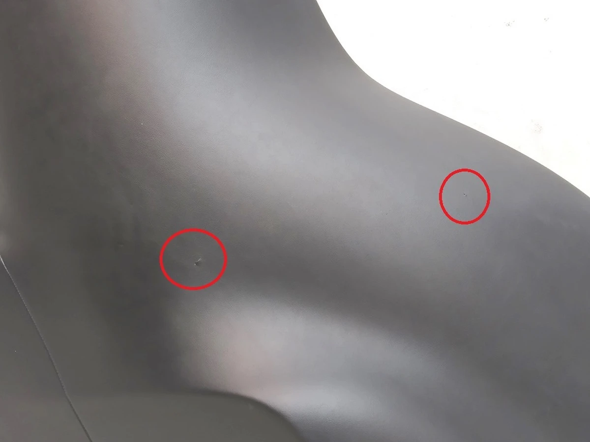 1 Облицювання стійки С ліва (вживана) Tesla model X 1073289-00-E