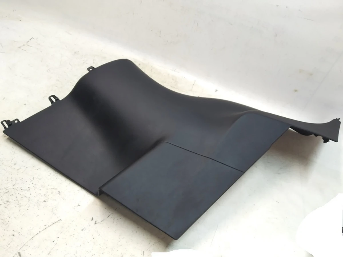1 Облицювання стійки С ліва (вживана) Tesla model X 1073289-00-E