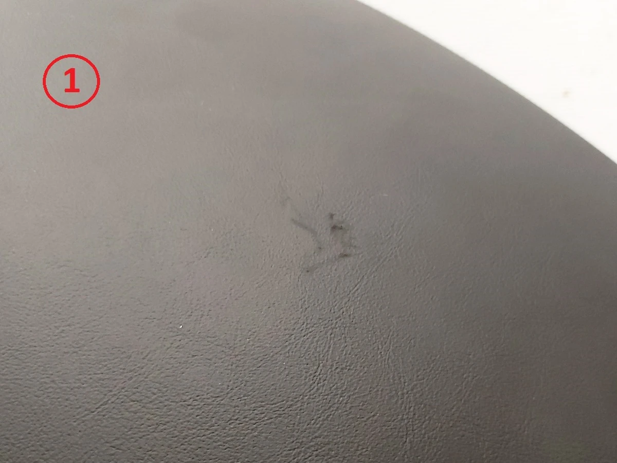 1 Облицювання стійки З ліва з пошкодженням Tesla model X 1073289-90-D