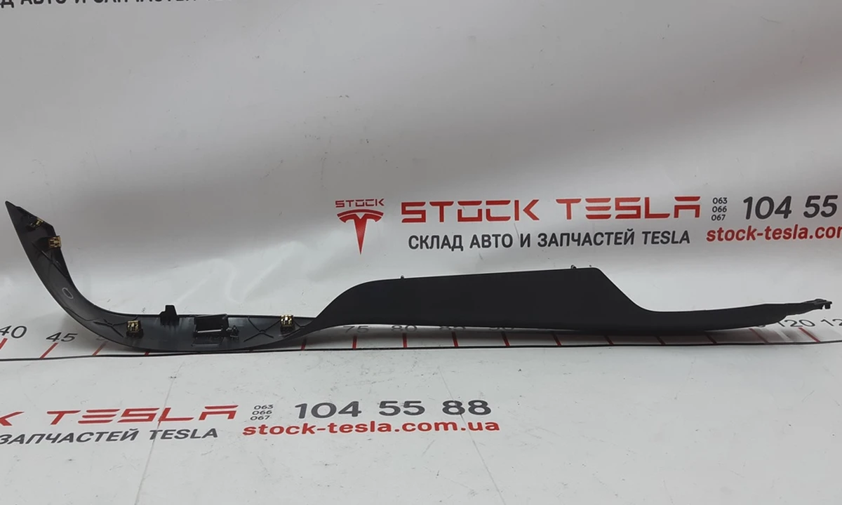 7 Панель багажного відділення ліва пластик Tesla model X 1073292-00-E