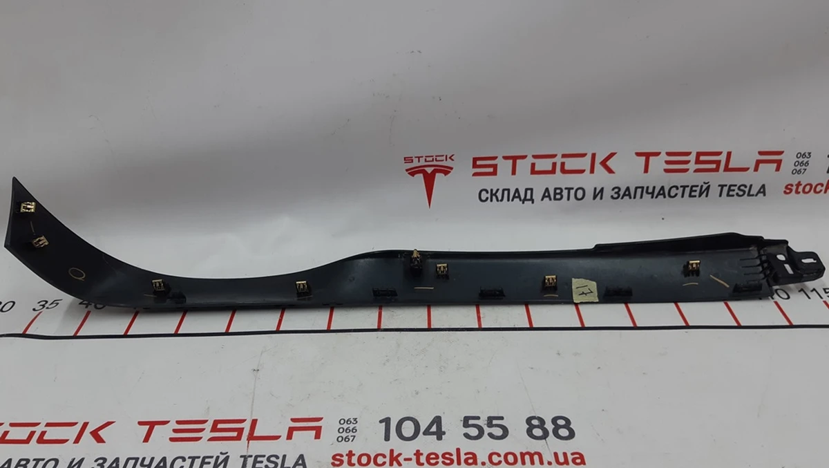 8 Luggage compartment panel right plastic Tesla model X 1073294-00-E