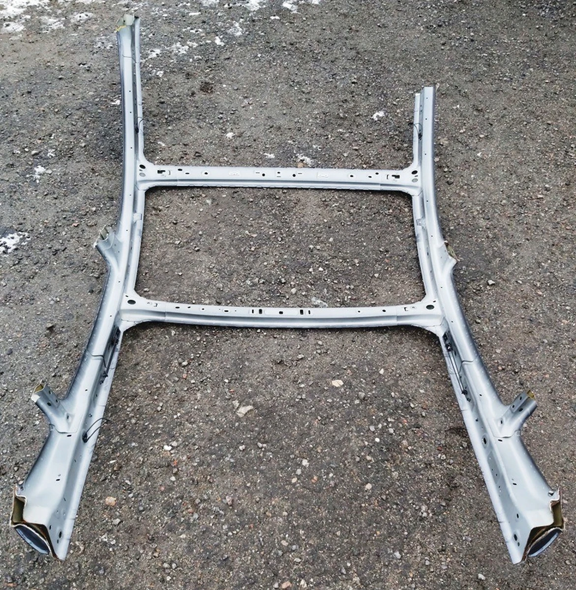 1 Кузовная панель крыши в сборе Tesla model 3 1073671-1073665