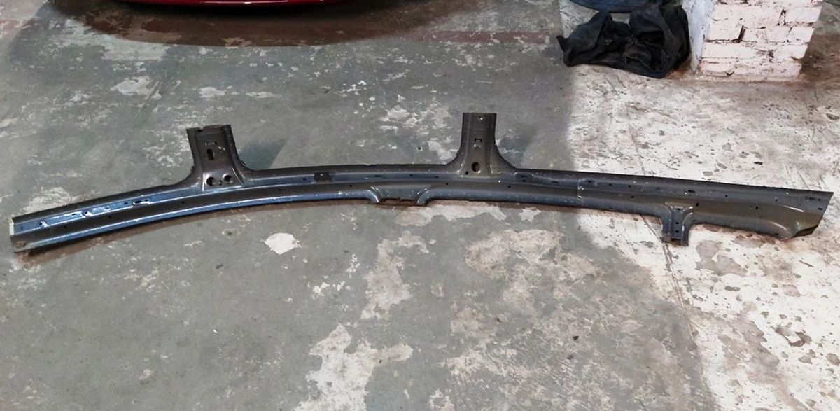 1 Кузовная панель крыши правая сторона Tesla model 3 1073671-1073665