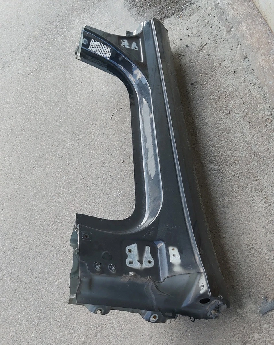 2 Кузовна панель стійок А/В ліва PBSB нижня частина поріг Tesla model 3 1073673-S0-A