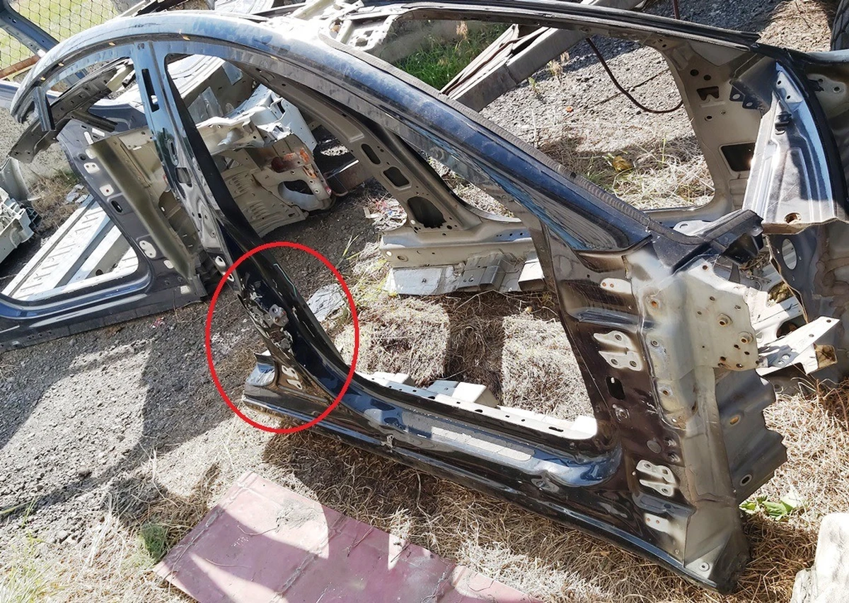 2 A/B pillar body panel right PPSW Tesla model 3 1073674-S0-A