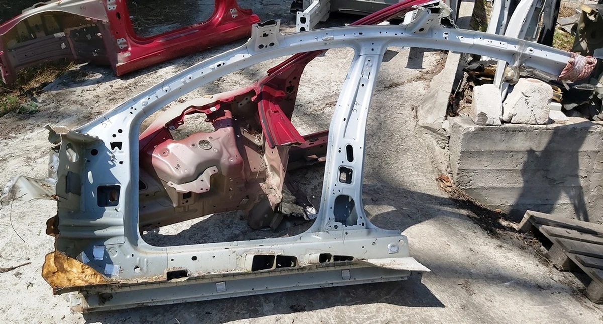 2 A/B pillar body panel right PPSW Tesla model 3 1073674-S0-A