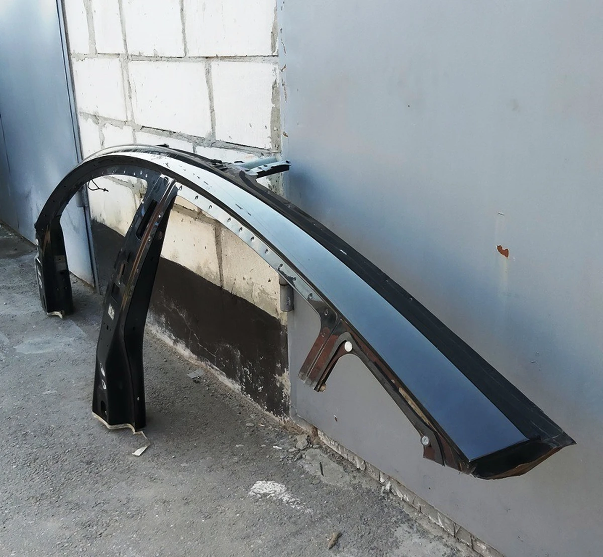 Кузовна панель лівої стійок A і B PBSB верхня частина Tesla model 3 1504887-S0-A