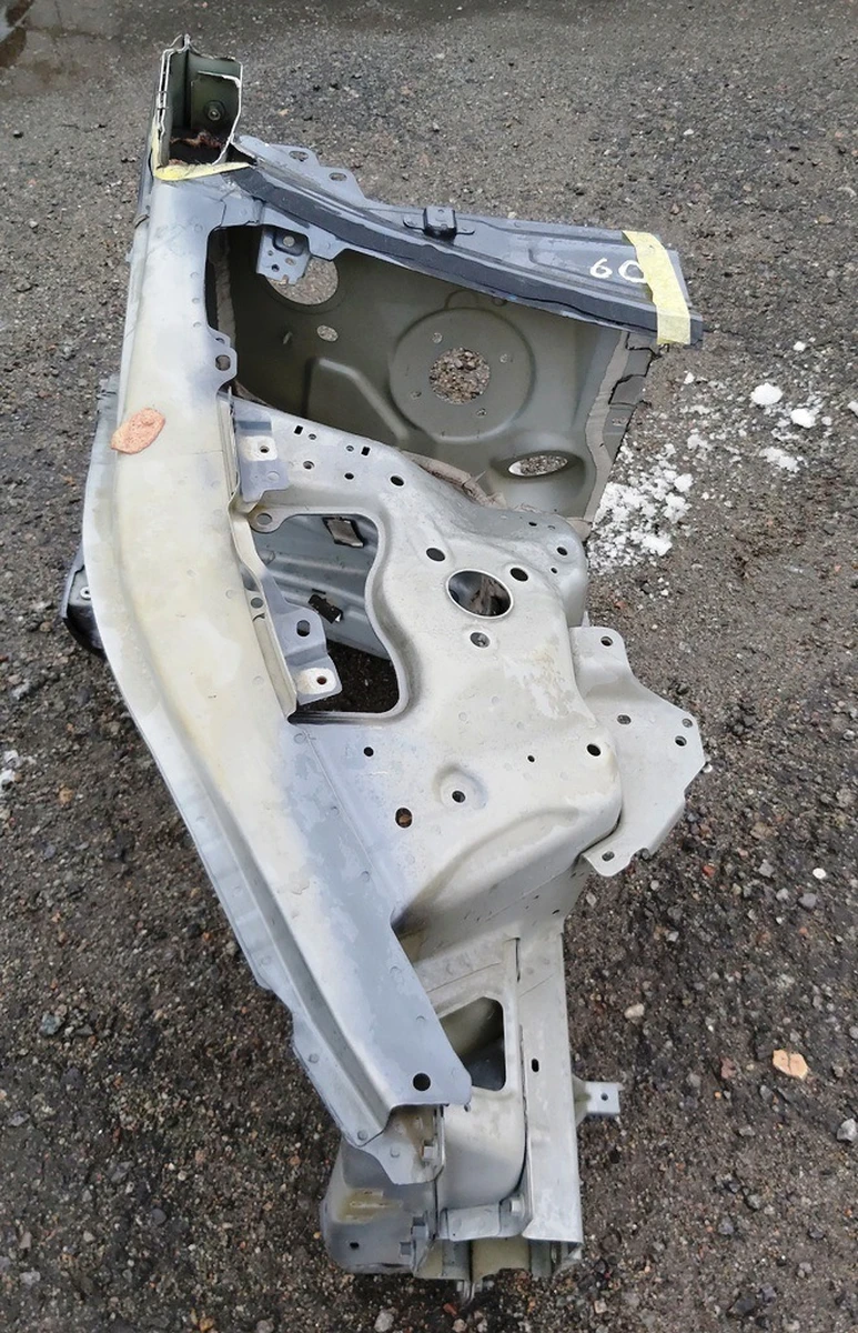 2 Четверть передняя правая стойка A (передняя) с лонжероном, стаканом, полочкой PMNG Tesla model 3 1073680-S0-A