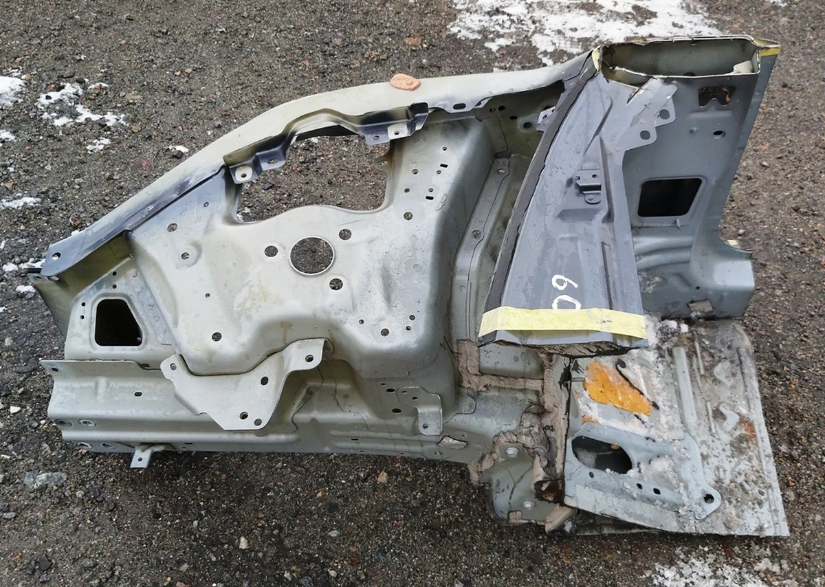 2 Четверть передняя правая стойка A (передняя) с лонжероном, стаканом, полочкой PMNG Tesla model 3 1073680-S0-A