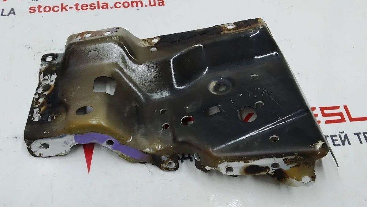 EXTN, PARCEL SHELF FRONT RH - SVC Tesla model 3 1073682-S0-G