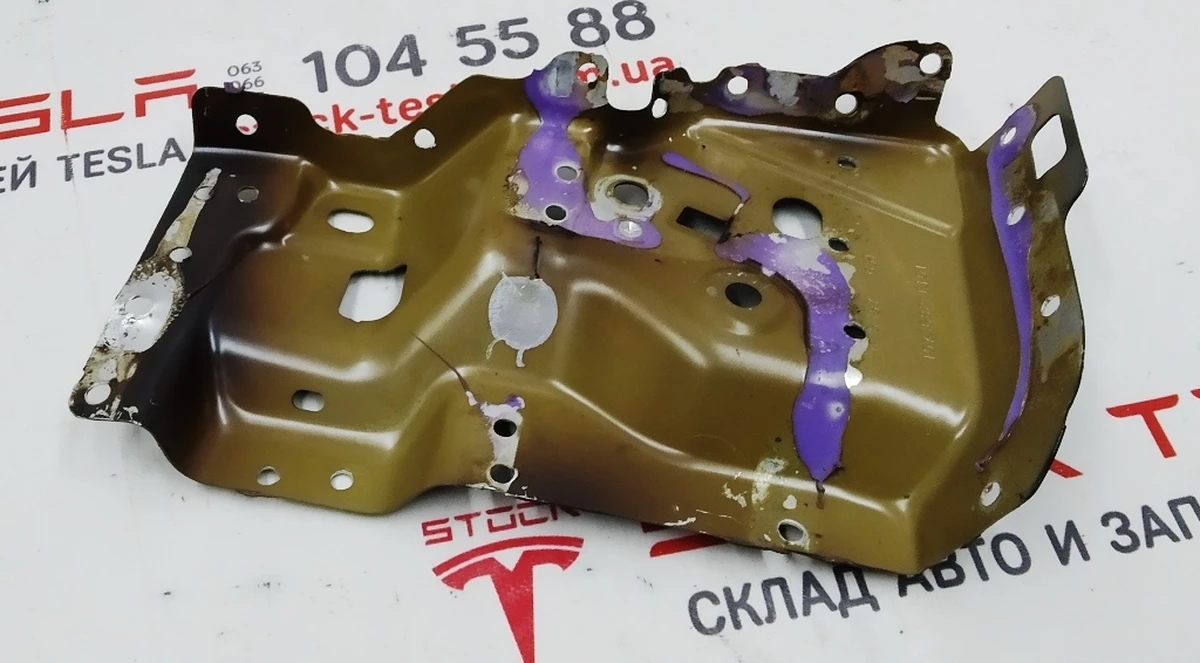 EXTN, PARCEL SHELF FRONT RH - SVC Tesla model 3 1073682-S0-G