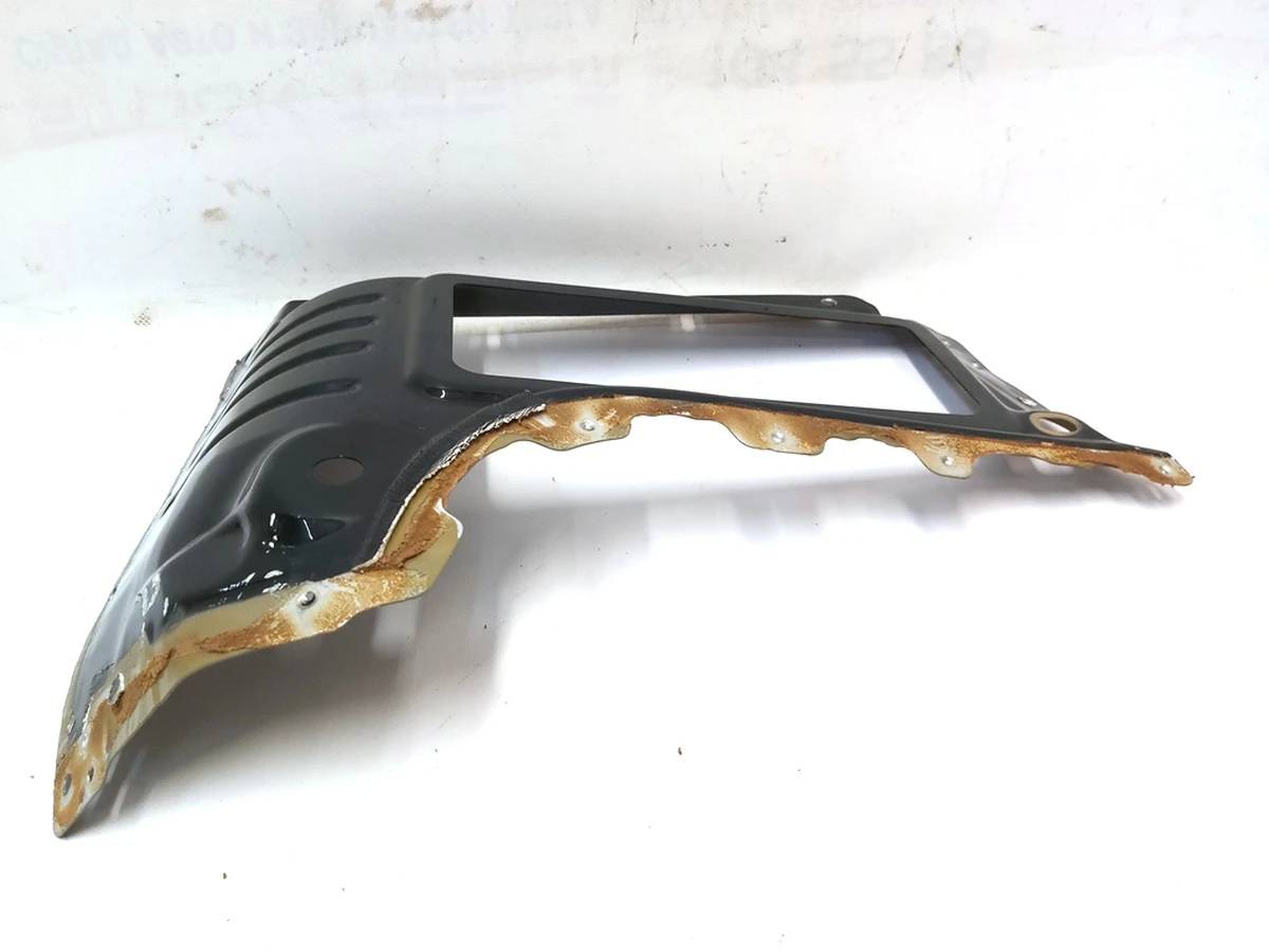 6 Чверть задня ліва панель вентиляційного клапана Tesla model 3 1109299-S0-A