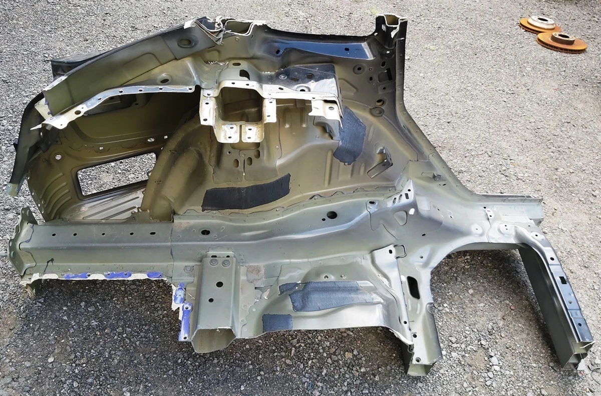 5 Чверть задня ліва частина кузова у зборі з лонжероном PBSB Tesla model 3 1073735-S0-L