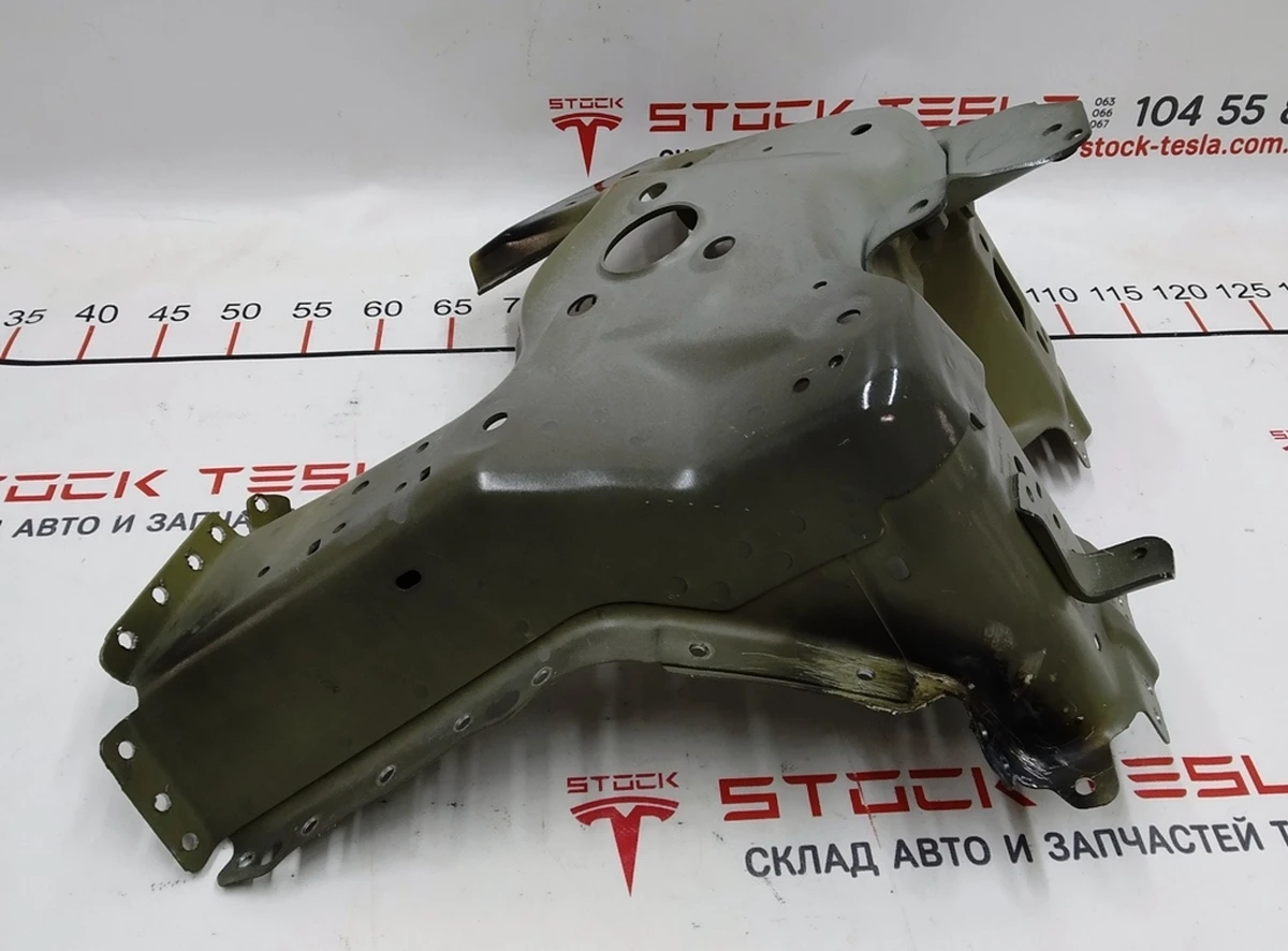 2 Чверть передня ліва склянка у зборі Tesla model 3 1073791-S0-B