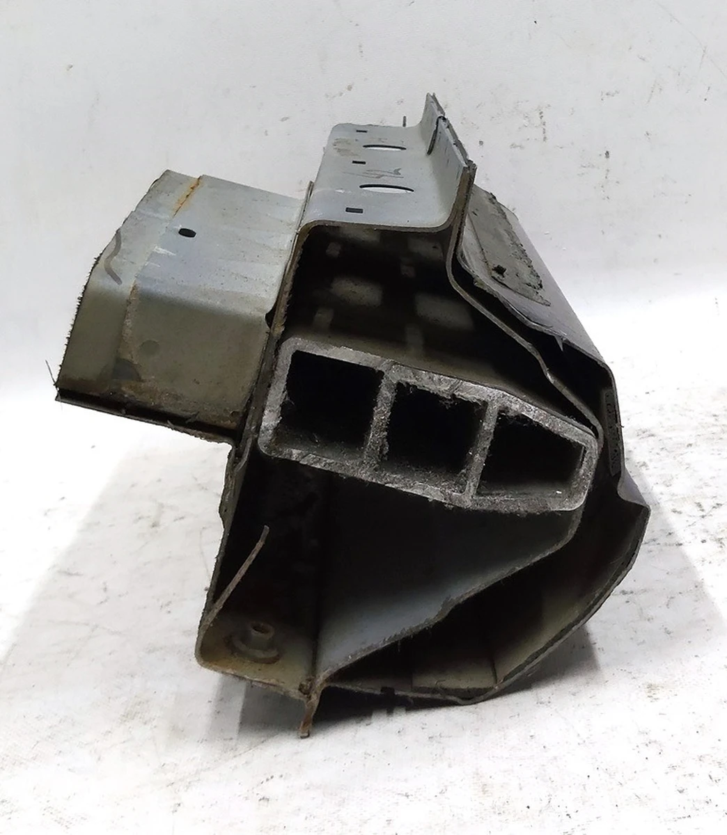 3 Кузовна панель (філя) порога стійок А/В права PPSB фрагмент Tesla model 3 1504888-S0-A