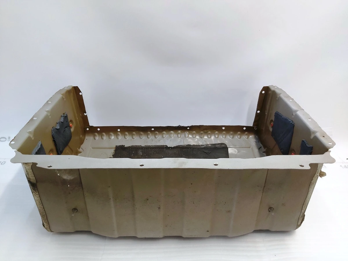 2 Задня кишеня кузова з пошкодженням Tesla Model 3, Model 3 Jan 2024 1095966-S0-A 1776527-S0-A