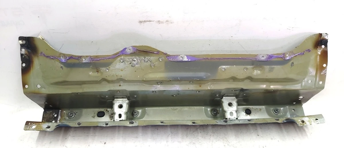 Кузовна панель стійки З нижня поперечна Tesla model 3 1099613-S0-A