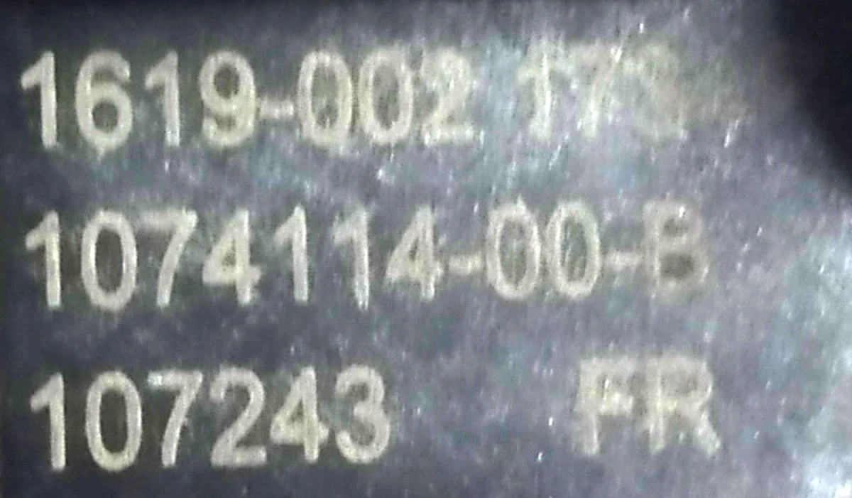 6 Кронштейн кріплення кнопки закриття дверей задньої лівої / правої Tesla model X 1074114-00-B