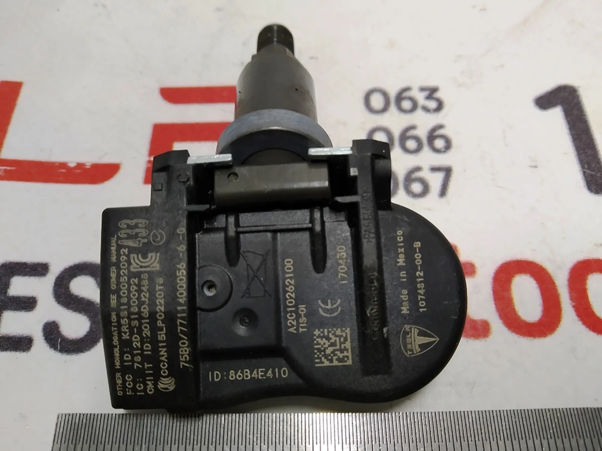 1 Датчик тиску в шинах TPMS 433 MHz BLACK VALVE STEM WIT Tesla model S REST, model X, model 3 1074812-00-B