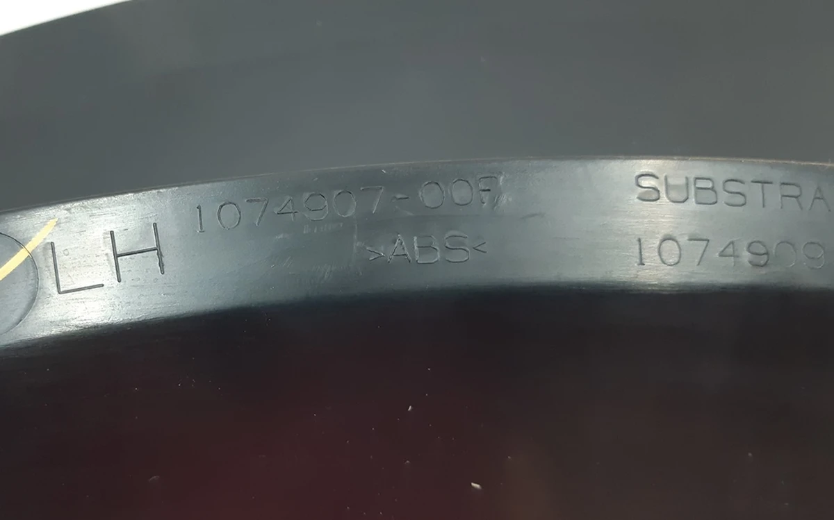 4 Trunk lining inner left plastic Tesla model X 1074907-00-E