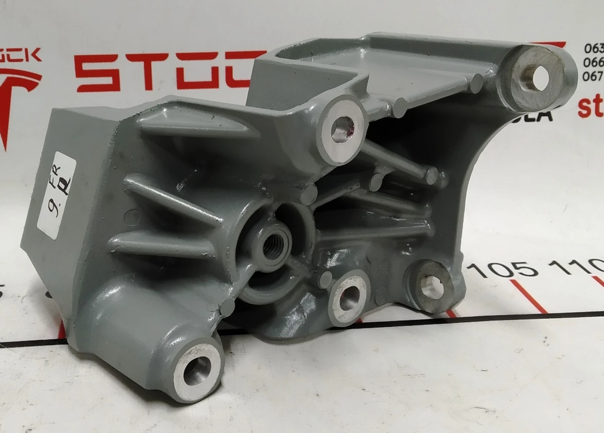 20 Engine mount bracket front rear right AWD Tesla model X 1069434-S0-A