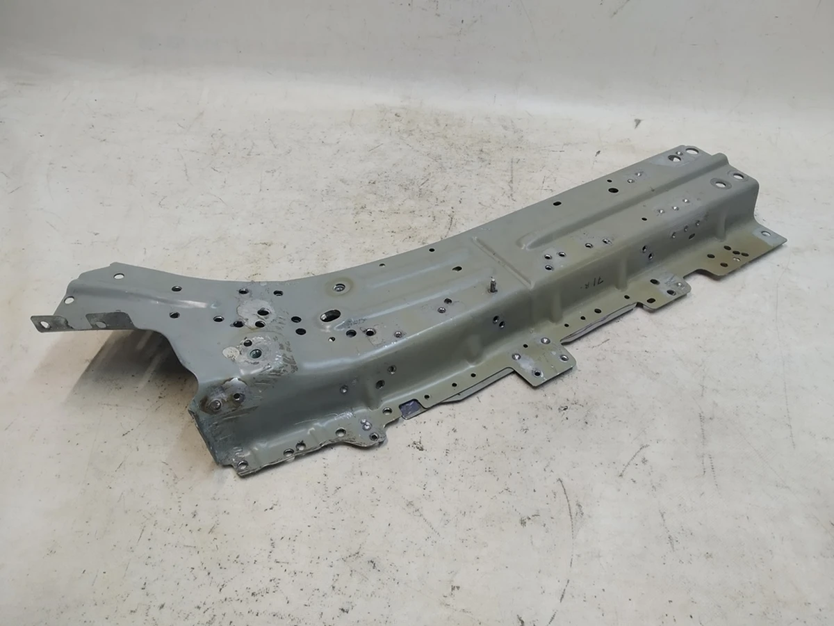 13 Передняя внутрення панель лонжерона правая с креплением и панель усиления в сборе Tesla model Y 1080464-S0-M, 1080478-S0-G