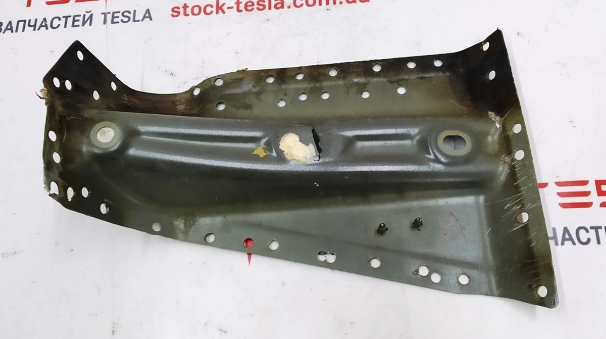 31 Чверть передня ліва підсилювач лонжерона верхньої Tesla model 3 1075945-S0-A