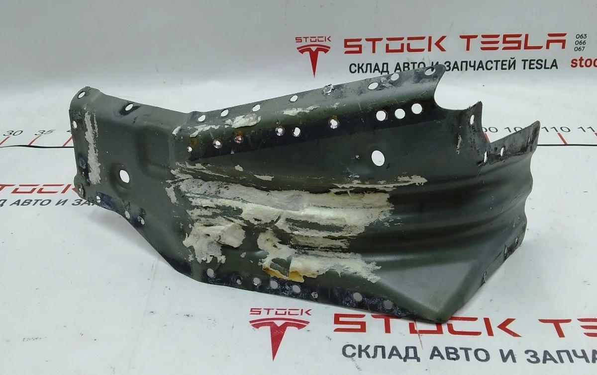 Quarter front right inner reinforcement of the engine shield and pillar A (front) Tesla model 3 1075946-S0-A