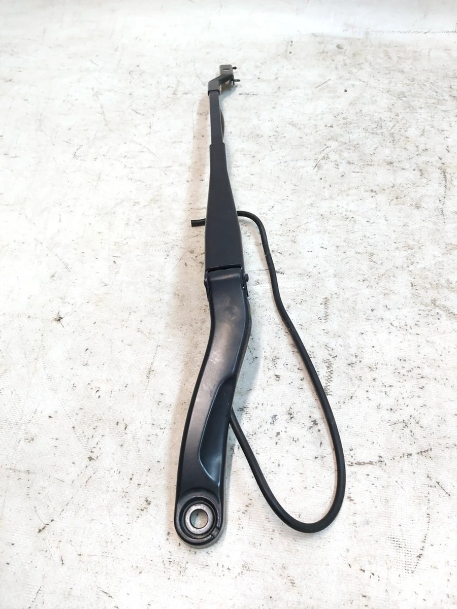 2 Важіль склоочисника лівий з магістраллю з пошкодженням Tesla model 3 1076728-00-C