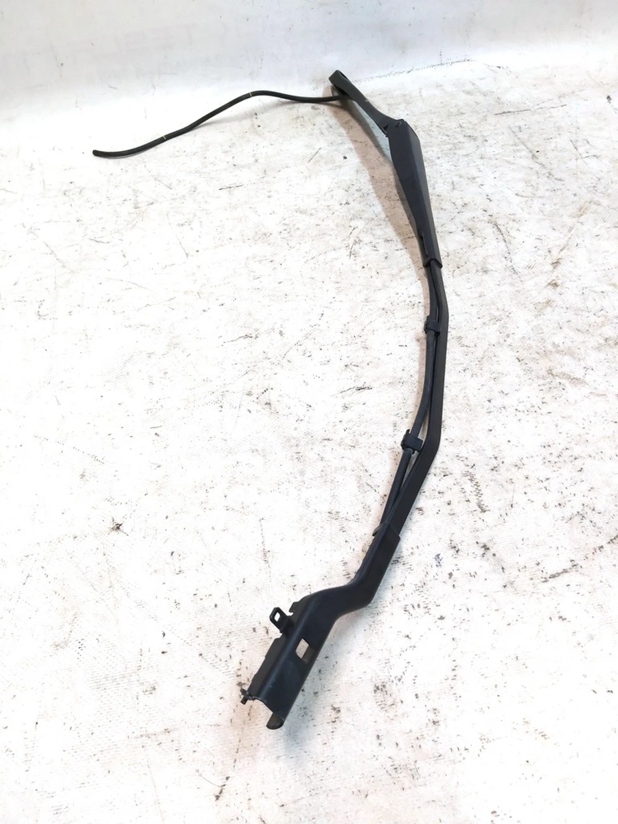 3 Важіль склоочисника правий з магістраллю з пошкодженням Tesla model 3 1076729-00-B