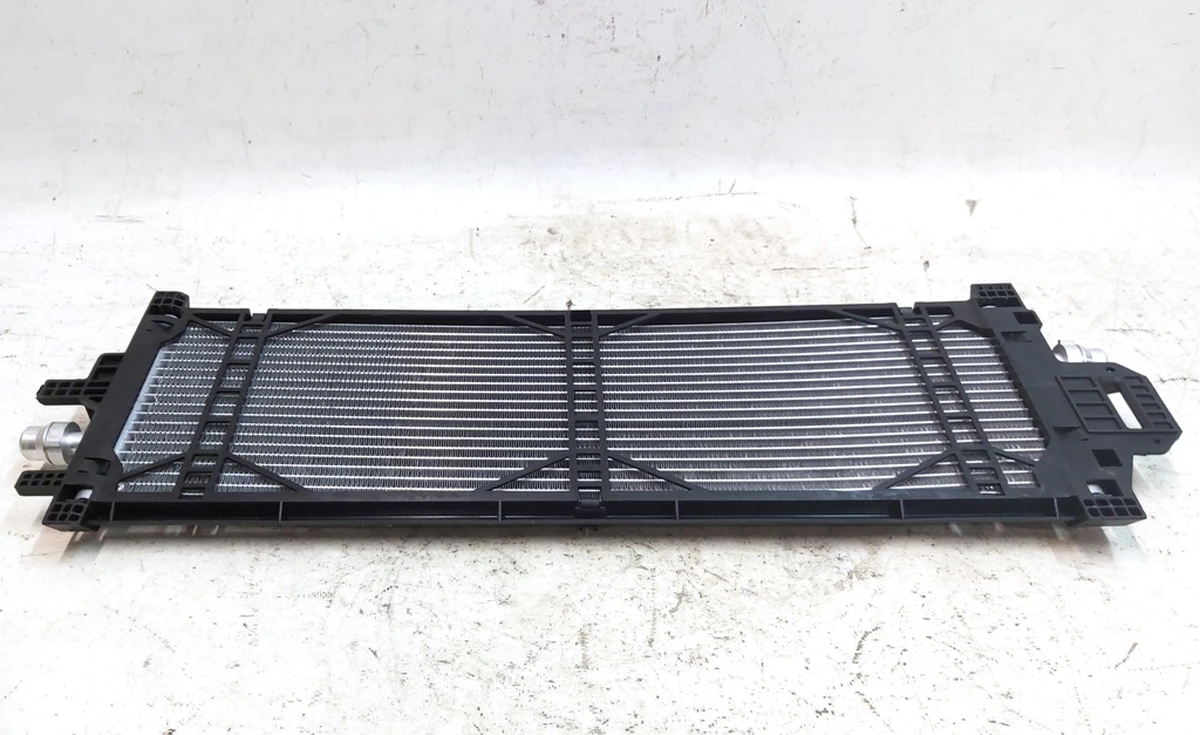 1 RADIATOR, Tesla model 3 1077082-00-C