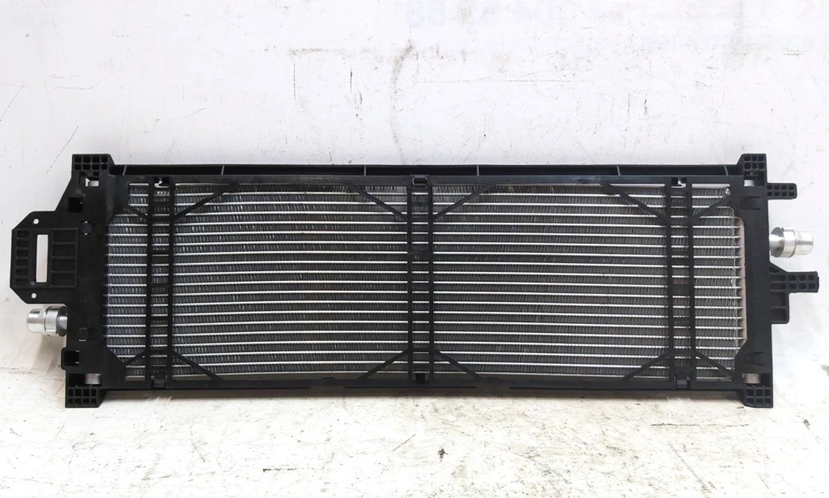 1 RADIATOR, Tesla model 3 1077082-00-C