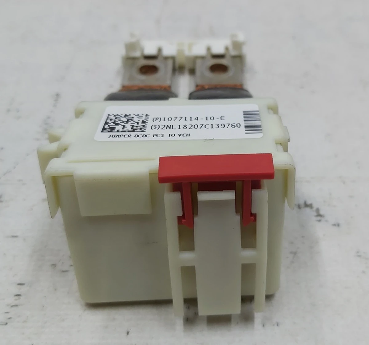 20 Роз'єм 12 V основної батареї Tesla model 3 1077114-10-E