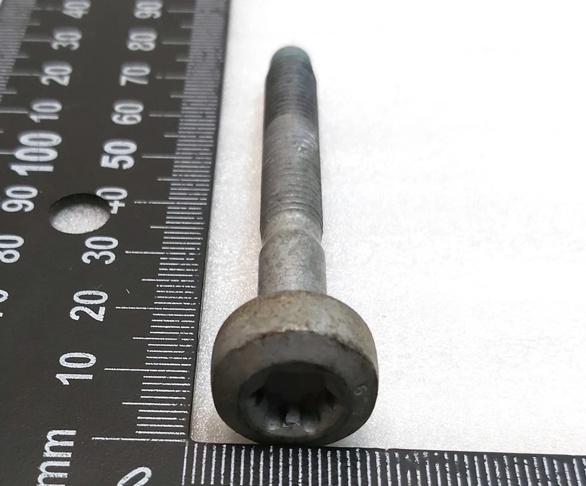 6 Болт кріплення приводу нахилу сидіння 2-го ряду лівого правого FLG LK M8XA 64 PC10.9 SO Tesla model X, model X Mar 2021 1077355-00-A