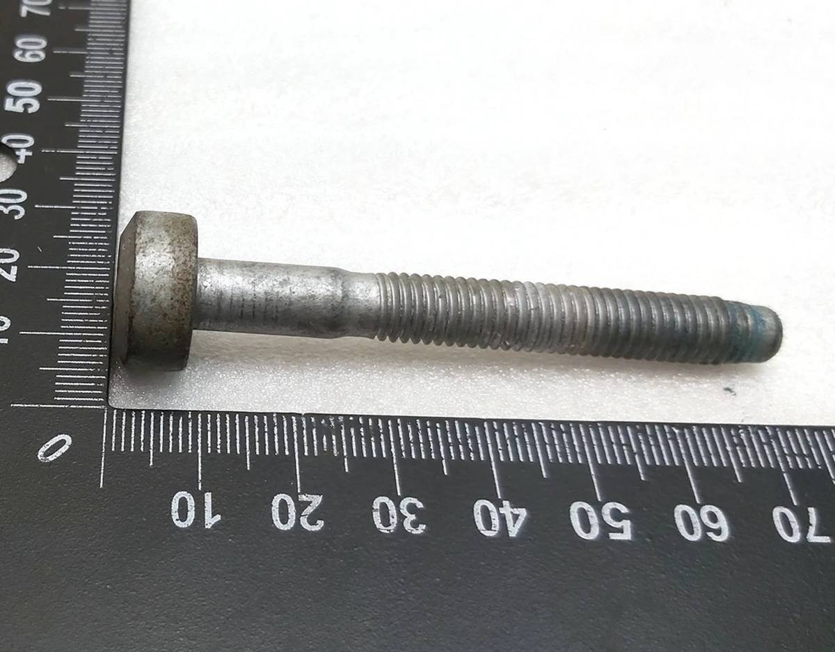 6 Болт кріплення приводу нахилу сидіння 2-го ряду лівого правого FLG LK M8XA 64 PC10.9 SO Tesla model X, model X Mar 2021 1077355-00-A