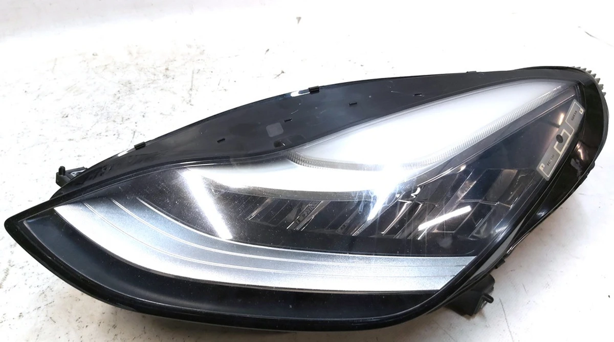 1 HD/LP ASY, SAE UP-LEVEL, LH with damage Tesla model 3, model Y 1077371-00-K