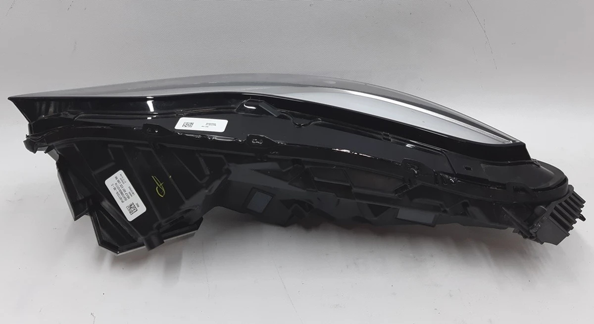 2 Фара головна права ECE LHD (EU) з пошкодженням Tesla model 3 1077376-00-C