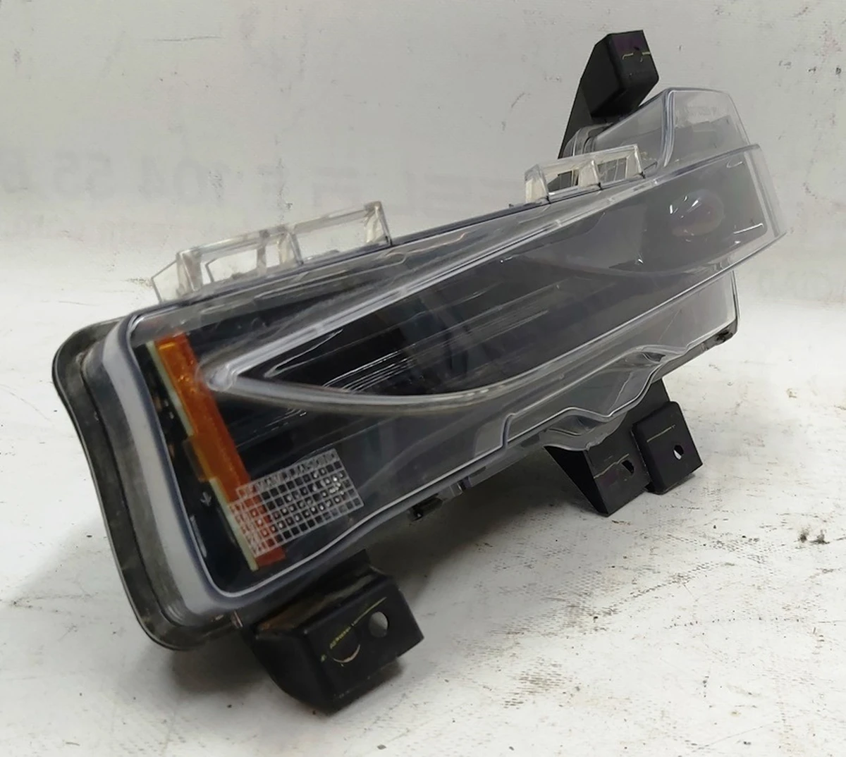 1 Фара противотуманная левая SAE BASE пустая Tesla model 3 1077389-00-F