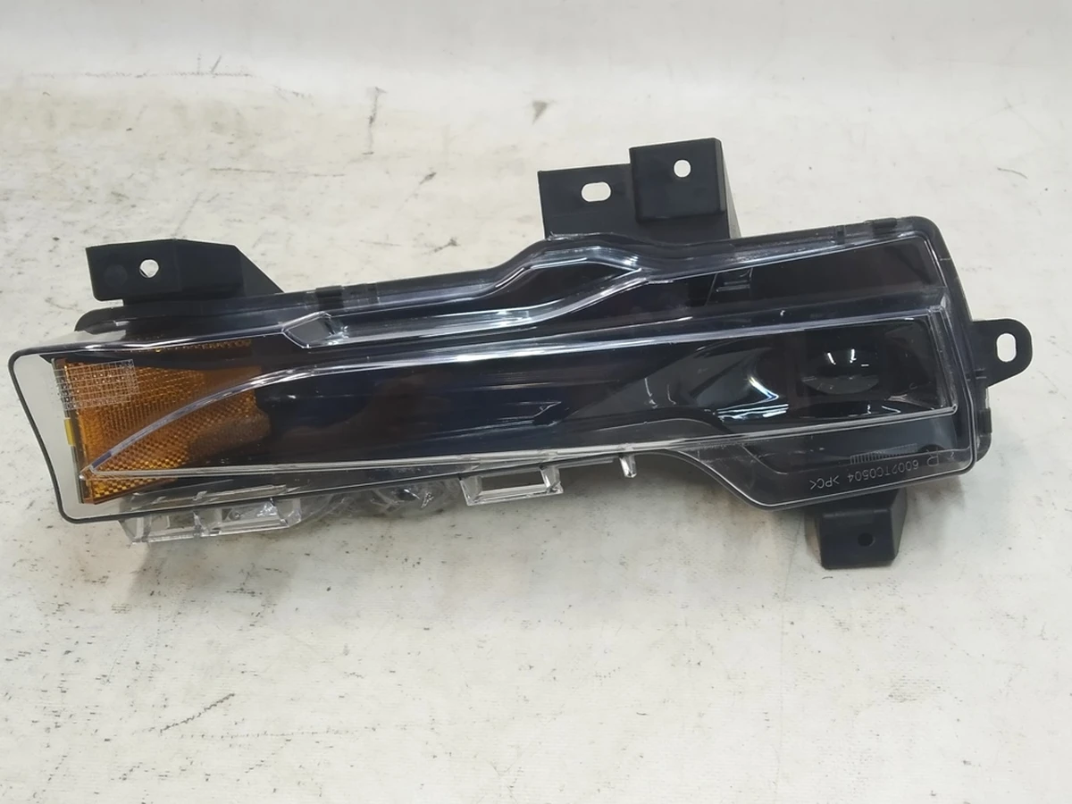 2 Фара противотуманная правая SAE BASE пустая (повреждение) Tesla Model 3 1077390-00-F