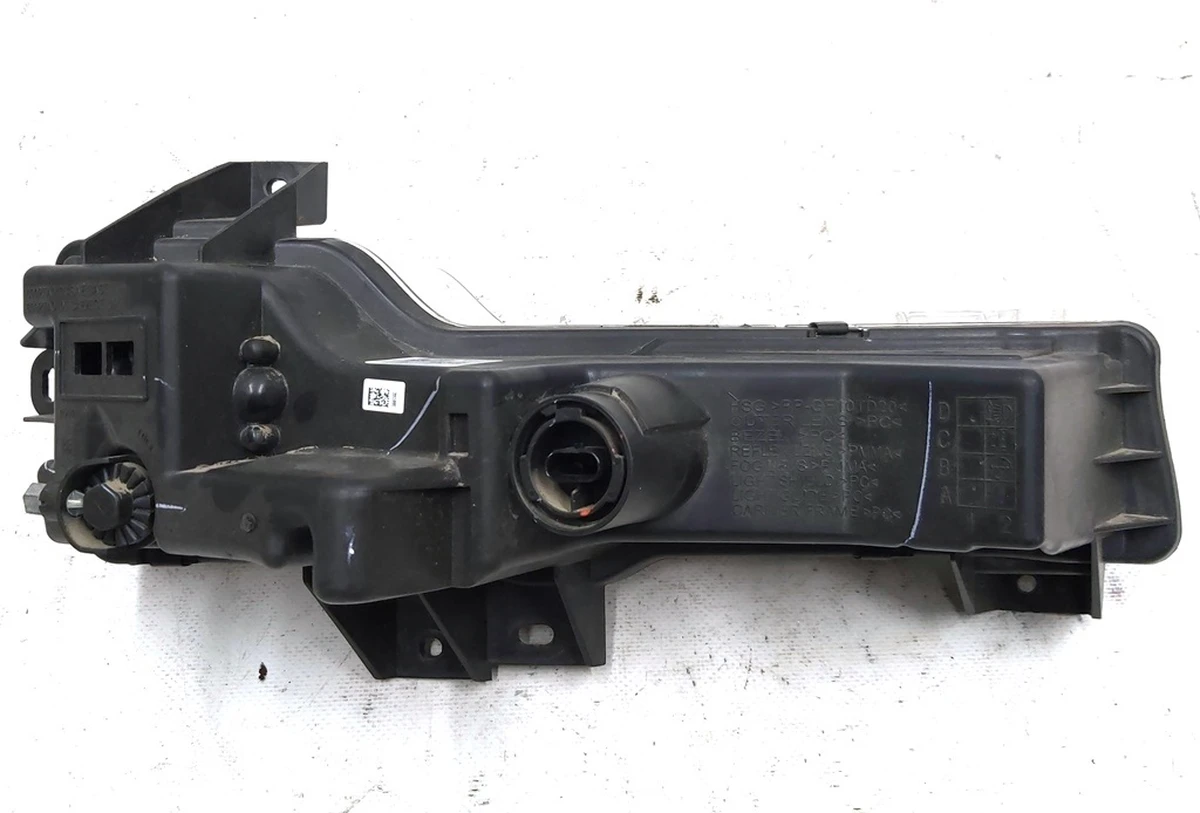 1 Фара протитуманна ліва (повна) UP-LEVEL з пошкодженням Tesla model 3 1077391-00-F