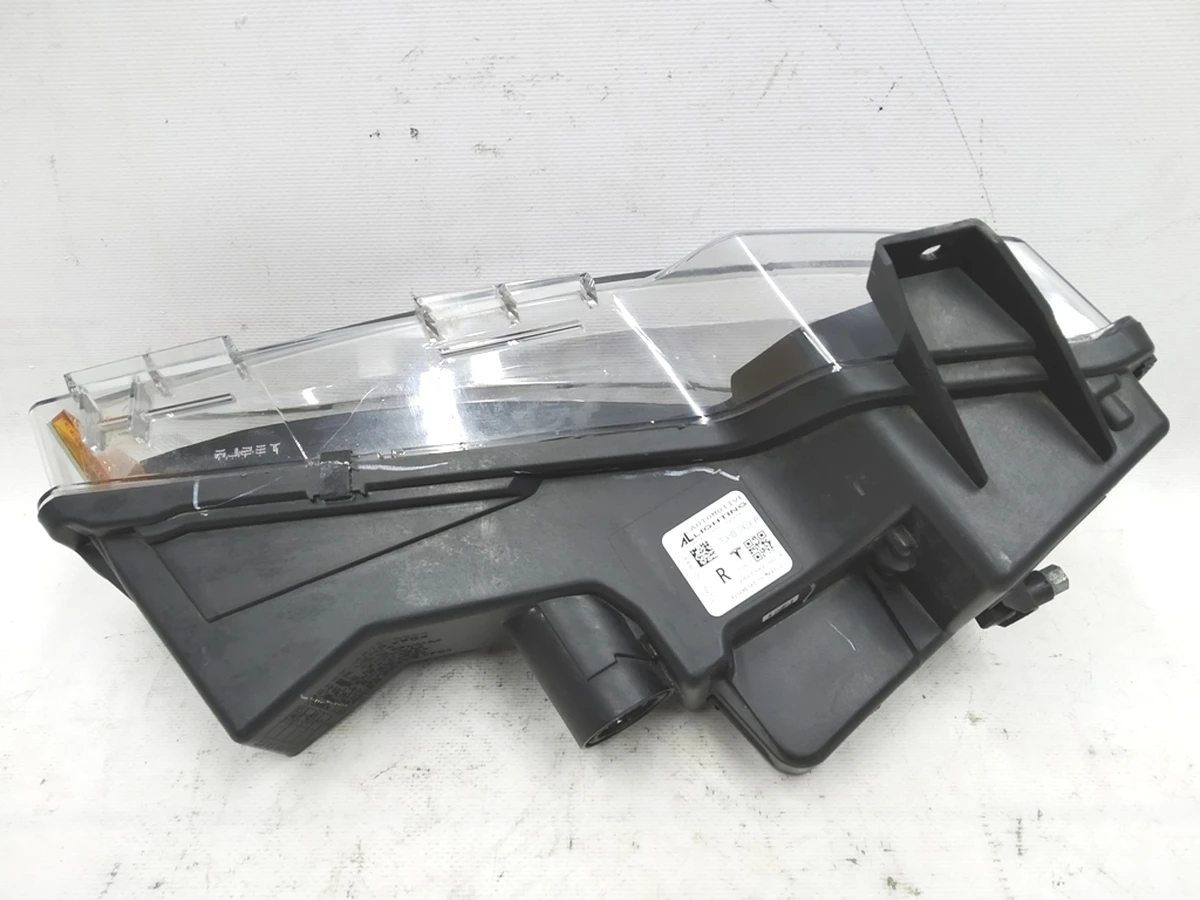 2 Fog headlight right (full) UP-LEVEL Tesla model 3 1077392-00-E