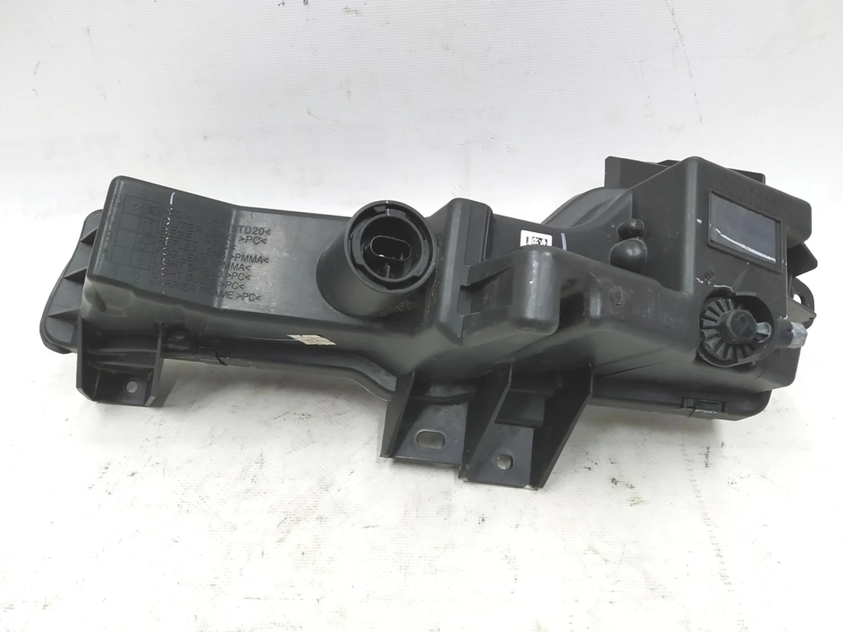 2 Fog headlight right (full) UP-LEVEL Tesla model 3 1077392-00-E