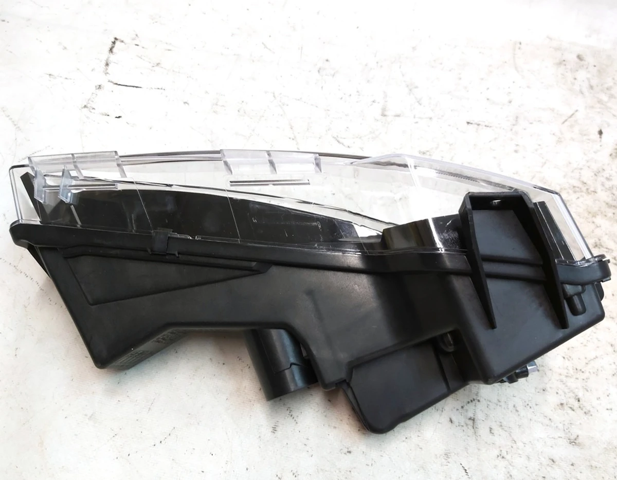 2 Фара протитуманна права (повна) ECE UP-LEVEL Tesla model 3 1077396-00-D